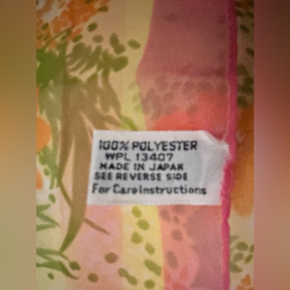 Vintage 1960s Floral Spring Pastel Scarf Hand Rolled made in Japan - Picture 12 of 12